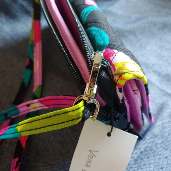 Vera Bradley wallet crossbody/wristlet - Picture 12 of 12